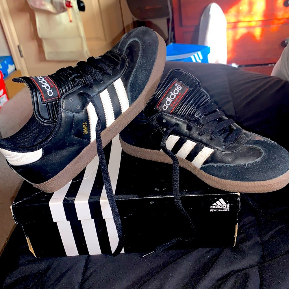 Adidas Samba classic retro indoor Soccer shoe